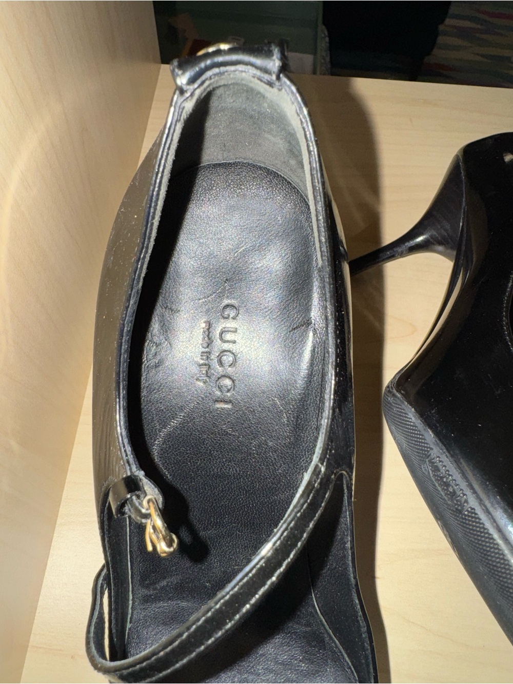 Gucci Interlocking G Logo Patent Leather Pump - Picture 4 of 7